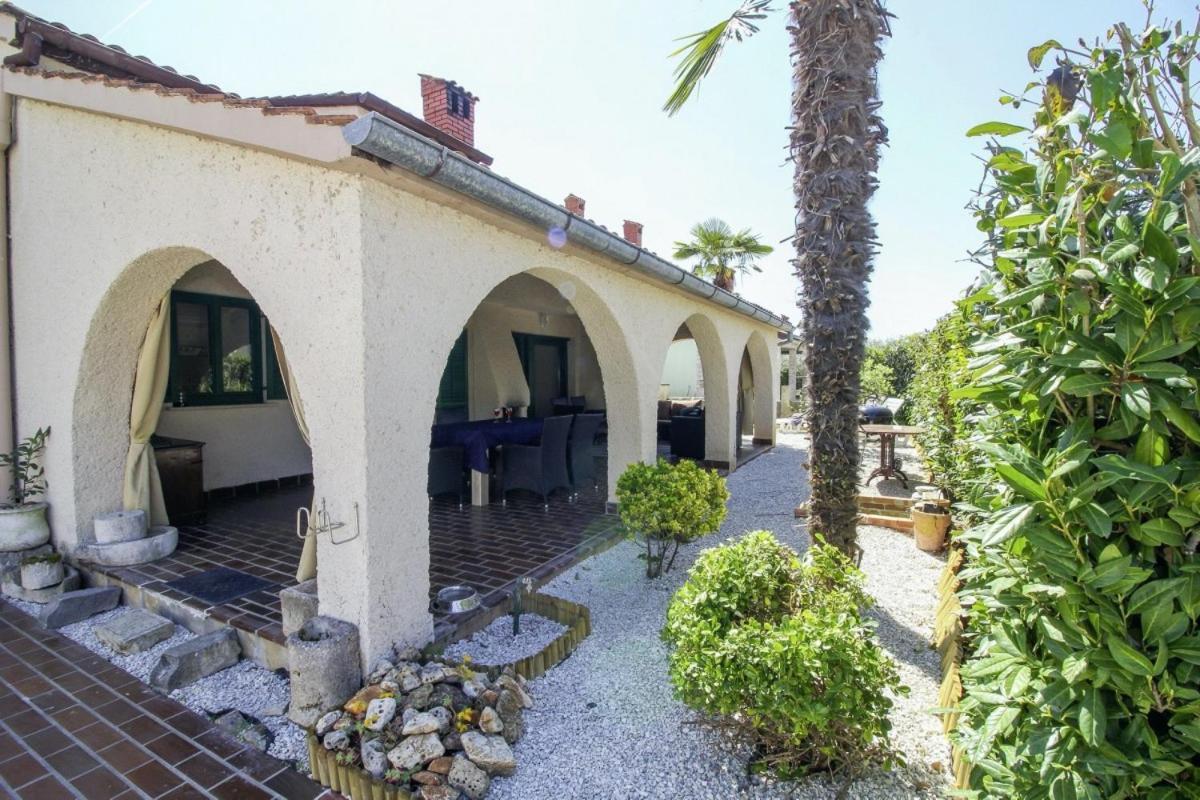 Casa Parenzana In Porec - Haus Fuer 7-9 Personen 외부 사진